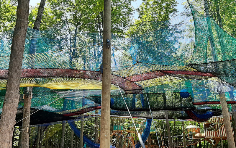 upla trampoline géant